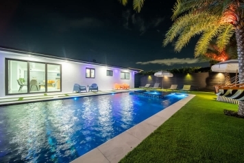 5 Br SunnyDaze Villa Miami-Pool Spa. Image 79