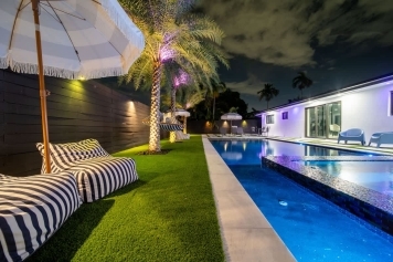 5 Br SunnyDaze Villa Miami-Pool Spa. Image 15