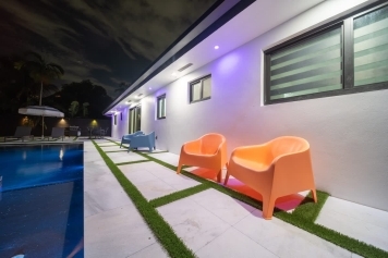 5 Br SunnyDaze Villa Miami-Pool Spa. Image 17