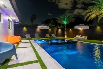 5 Br SunnyDaze Villa Miami-Pool Spa. Image 14