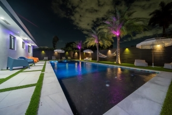 5 Br SunnyDaze Villa Miami-Pool Spa. Image 3