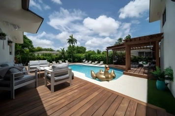 7 Bedroom Villa Catalina Salt Water-Pool BKT Court Image 12