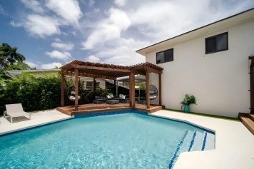 7 Bedroom Villa Catalina Salt Water-Pool BKT Court Image 11