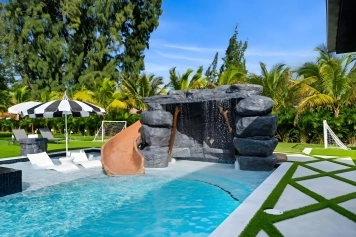 7BR Private Estate w/ Pool, Spa, Waterslide & Go-Karts Image 5