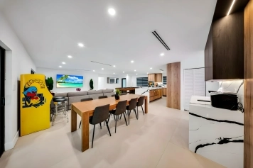 7BR Private Estate w/ Pool, Spa, Waterslide & Go-Karts Image 17
