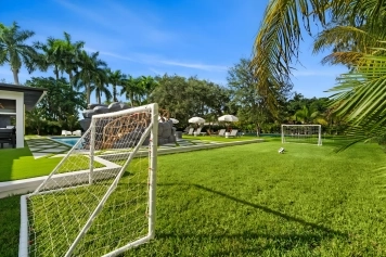 7BR Private Estate w/ Pool, Spa, Waterslide & Go-Karts Image 79