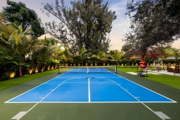 7BR Private Estate w/ Pool, Spa, Waterslide & Go-Karts Image 8