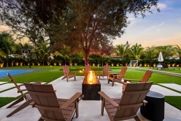 7BR Private Estate w/ Pool, Spa, Waterslide & Go-Karts Image 81