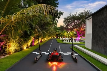 7BR Private Estate w/ Pool, Spa, Waterslide & Go-Karts Image 92