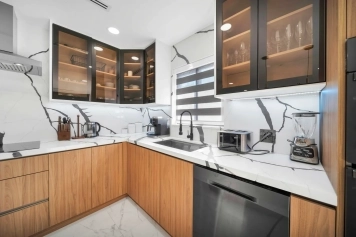 Luxury Villa in Miami Near Beaches Image 16