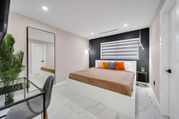 Luxury Villa in Miami Near Beaches Image 22