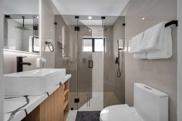 Luxury Villa in Miami Near Beaches Image 33