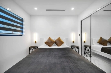 Luxury Villa in Miami Near Beaches Image 36