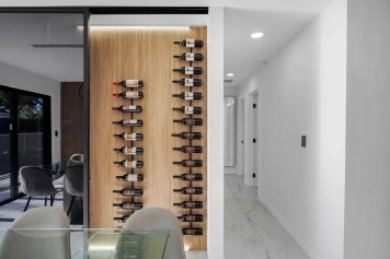 Luxury Villa in Miami Near Beaches Image 3