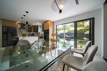 Luxury Villa in Miami Near Beaches Image 58