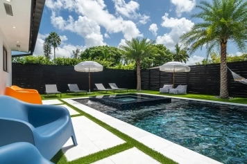 Luxury Villa in Miami Near Beaches Image 59