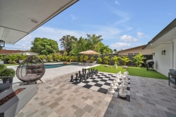 Miami Casa Bella I Near Beaches, heated Pool. Image 62