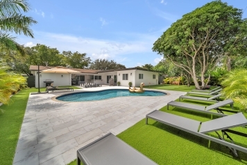 Miami Casa Bella I Near Beaches, heated Pool. Image 60