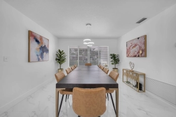 Miami Casa Bella I Near Beaches, heated Pool. Image 19