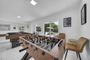 Miami Casa Bella I Near Beaches, heated Pool. Image 31