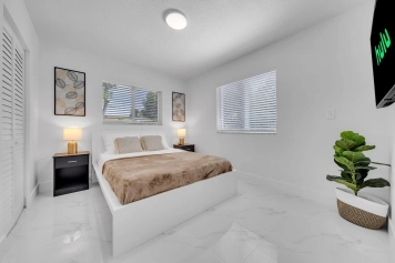 Miami Casa Bella I Near Beaches, heated Pool. Image 32