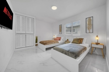 Miami Casa Bella I Near Beaches, heated Pool. Image 35