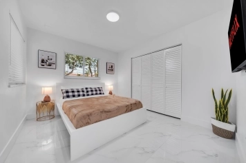 Miami Casa Bella I Near Beaches, heated Pool. Image 38