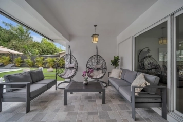 Miami Casa Bella I Near Beaches, heated Pool. Image 4