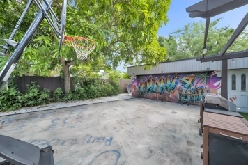 Miami Love&Peace Zen Oasis-Pool- Basketball Hoop Image 54