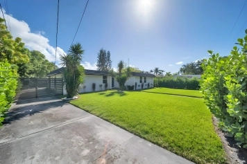 Miami Love&Peace Zen Oasis-Pool- Basketball Hoop Image 70