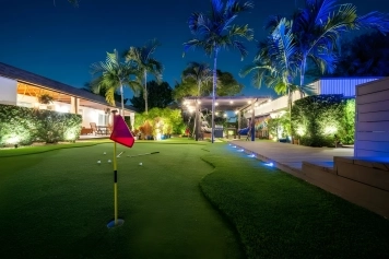Miami Love&Peace Zen Oasis-Pool- Basketball Hoop Image 87