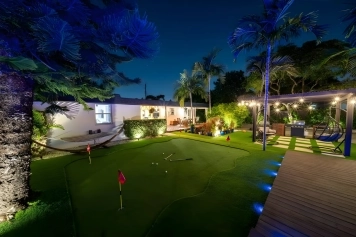 Miami Love&Peace Zen Oasis-Pool- Basketball Hoop Image 75