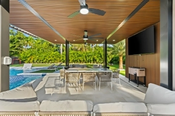 Neon Palms Estate-Pool-Pickleball Court Image 41
