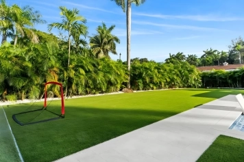 Neon Palms Estate-Pool-Pickleball Court Image 44