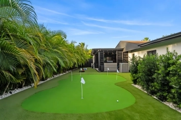 Neon Palms Estate-Pool-Pickleball Court Image 46