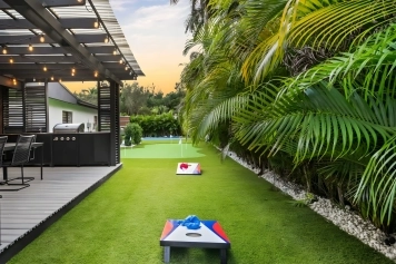 Neon Palms Estate-Pool-Pickleball Court Image 49