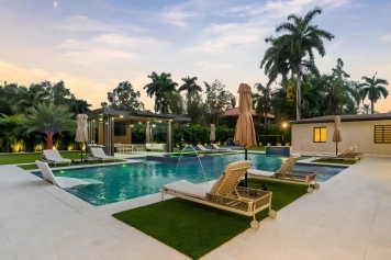 Neon Palms Estate-Pool-Pickleball Court Image 56