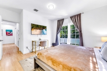 Villa Escape-Beach-BKT Court-Miami Heated Pool Image 33