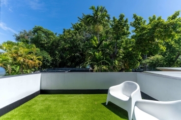 Villa Escape-Beach-BKT Court-Miami Heated Pool Image 59