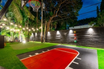Villa Escape-Beach-BKT Court-Miami Heated Pool Image 62