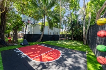 Villa Escape-Beach-BKT Court-Miami Heated Pool Image 65