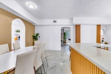 Villa Escape-Beach-BKT Court-Miami Heated Pool Image 1
