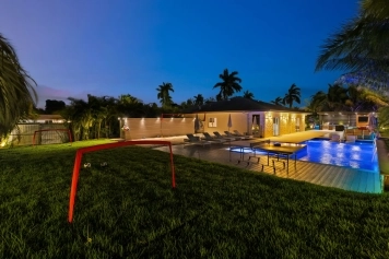 Villa Serena Miami 4BR-Pool-BKT CT Near Beaches Image 84