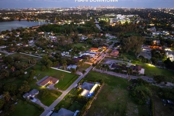 Villa Serena Miami 4BR-Pool-BKT CT Near Beaches Image 21