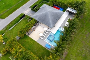 Villa Serena Miami 4BR-Pool-BKT CT Near Beaches Image 27