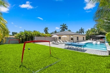 Villa Serena Miami 4BR-Pool-BKT CT Near Beaches Image 68