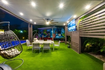 Villa del Mar | Stylish Pool Image 13