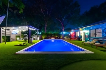 Villa del Mar | Stylish Pool Image 6