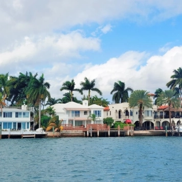 Star Island vs. Fisher Island: Which Miami Address Is Right for Your Next Private Escape? blog sidebar