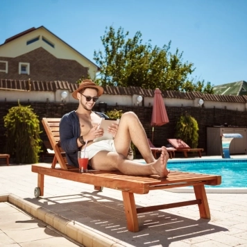 The Ultimate Guide to a Luxury Villa Vacation in Miami Beach blog sidebar
